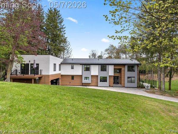10459 Hyne Road, Brighton Twp, MI 48114