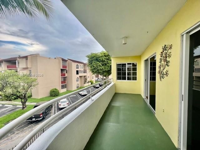 10755 SW 108th Ave , Unit 302, Miami, FL 33176 Photo