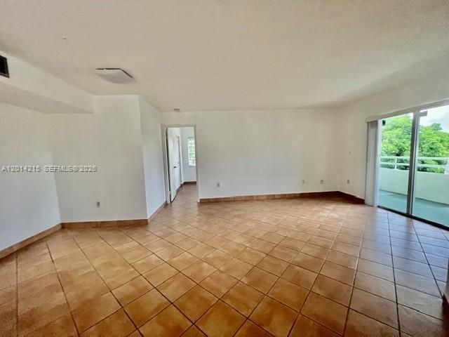 10755 SW 108th Ave , Unit 302, Miami, FL 33176 Photo