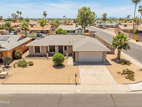 4041 W PERSHING Avenue, Phoenix, AZ 85029