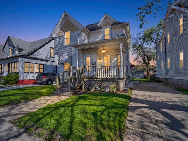 2010 16th St, Racine, WI 53403