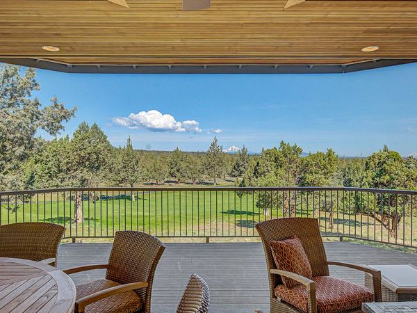1045 Cinnamon Teal Drive, Redmond, OR 97756
