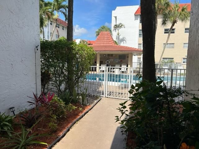 3601 Inverrary Drive, Unit 306, Lauderhill, FL 33319 Photo