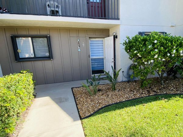 1600 NE Dixie Highway, Unit 13-107, Jensen Beach, FL 34957