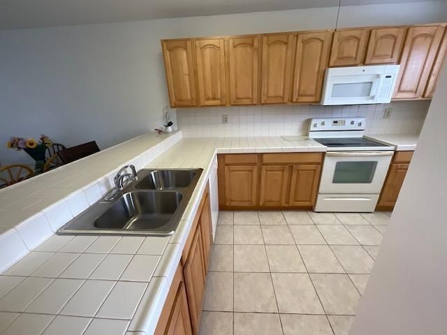 1600 NE Dixie Highway, Unit 13-107, Jensen Beach, FL 34957 Photo