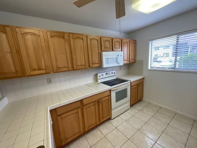 1600 NE Dixie Highway, Unit 13-107, Jensen Beach, FL 34957 Photo