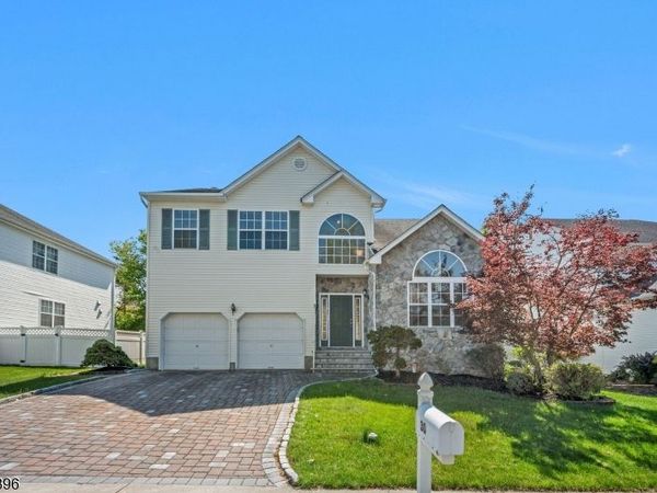 30 Purcell Rd, Bridgewater, NJ 08807