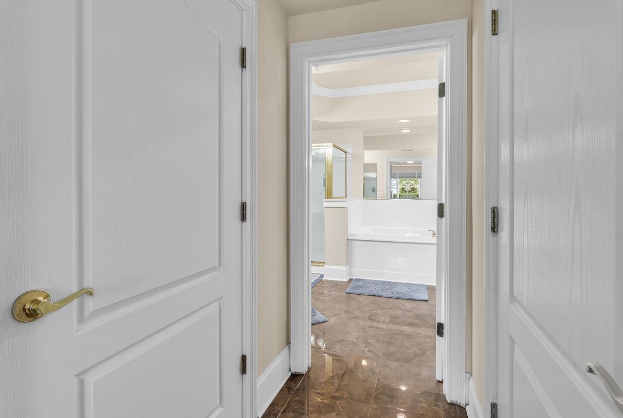2180 Waterview Dr. Photo 20