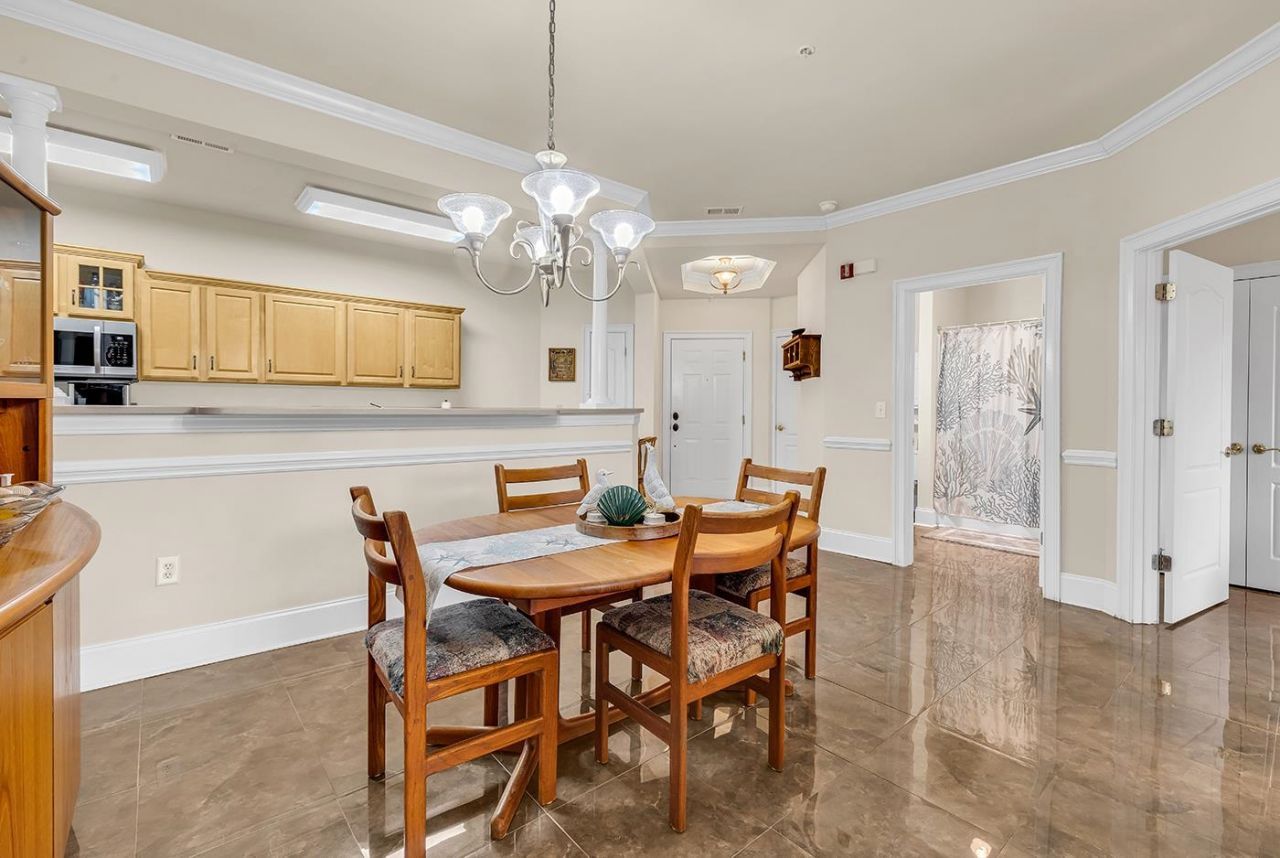 2180 Waterview Dr. Photo 4