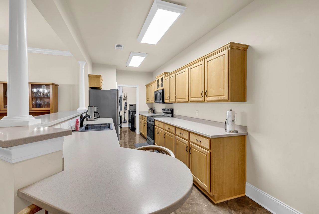 2180 Waterview Dr. Photo 8