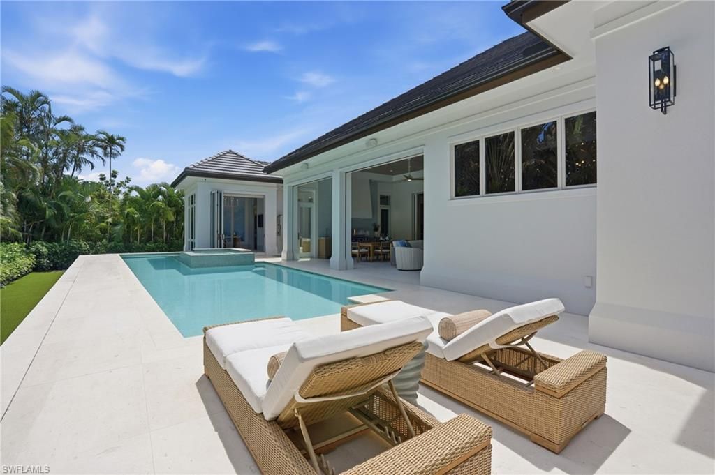 744 Willowhead Dr, Naples, FL 34103 Photo