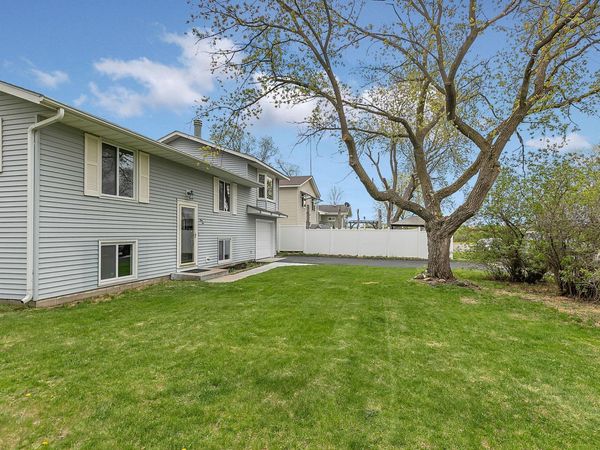 910 38th Avenue N, Saint Cloud, MN 56303