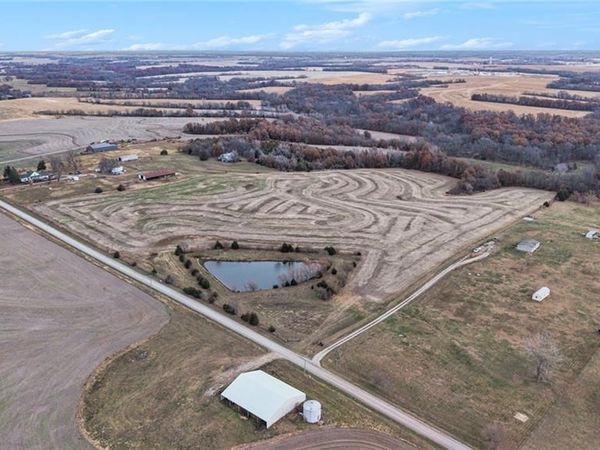 3479 NE Dixon Road, Turney, MO 64493
