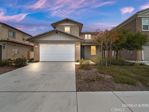 433 Harding Circle, Corona, CA 92879