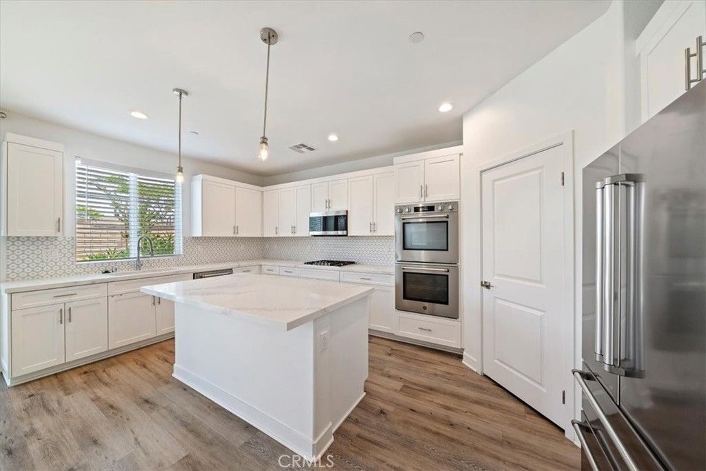 433 Harding Circle, Corona, CA 92879 Main Photo