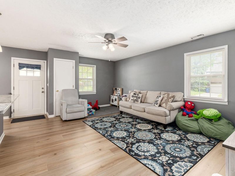3233 Colony Hill Lane, Columbus, OH 43204 Photo 6