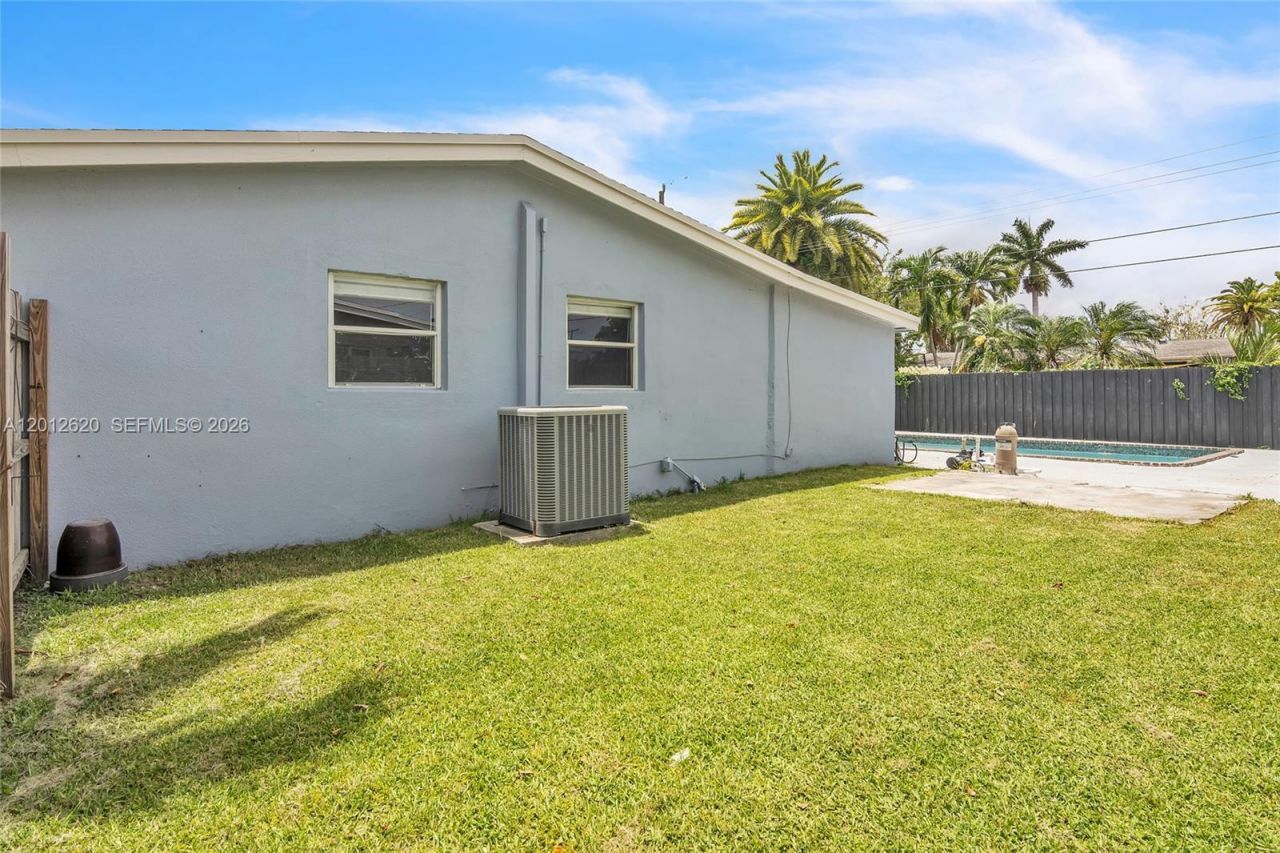 6133 NW 20th St, Margate, FL 33063 Photo