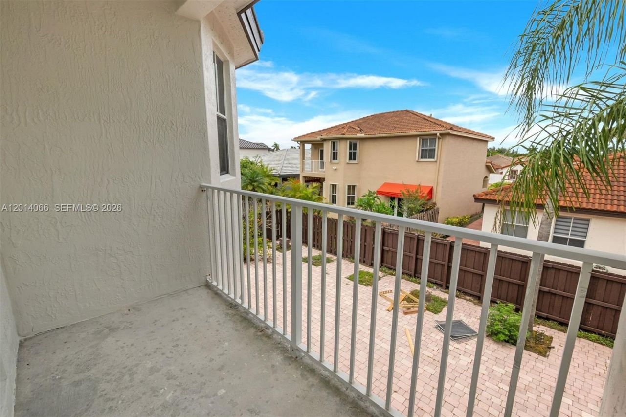 12931 NW 7th Ln, Miami, FL 33182 Photo