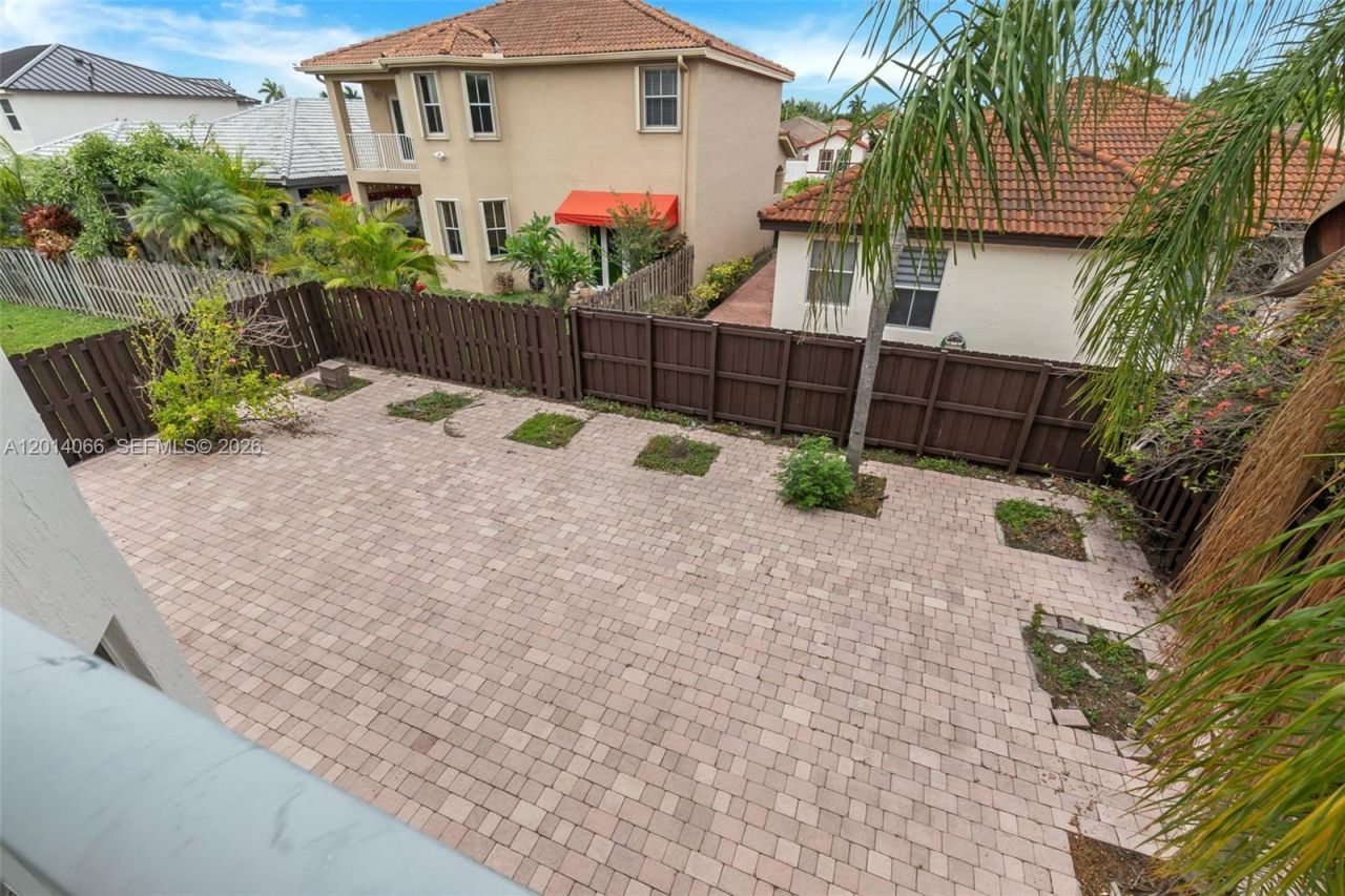 12931 NW 7th Ln, Miami, FL 33182 Photo