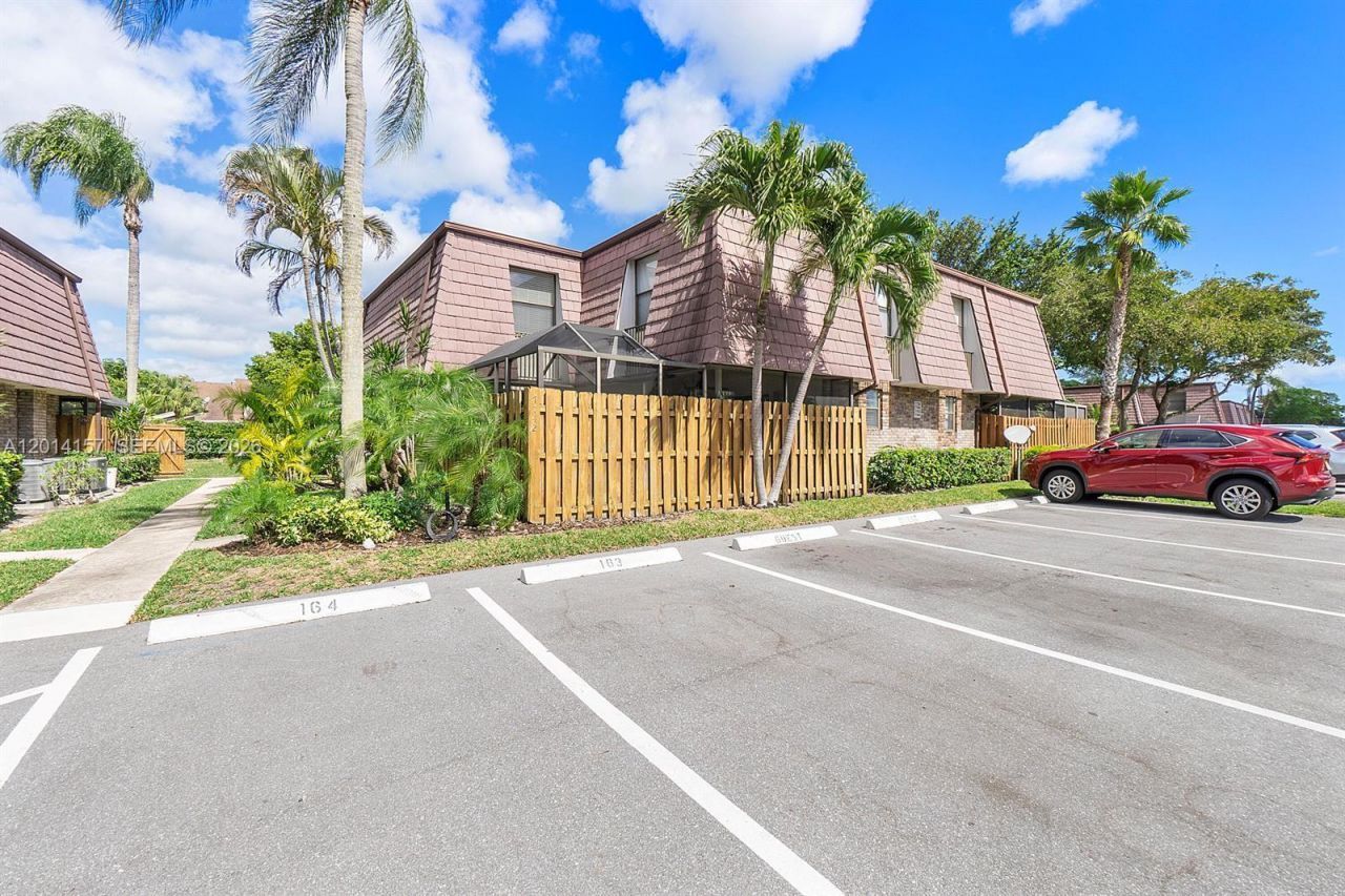 7744 W Courtyard Run W , Boca Raton, FL 33433 Photo