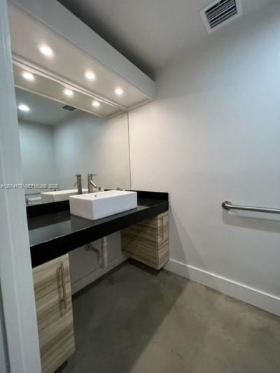 721 NE 3rd Ave, Unit A, Fort Lauderdale, FL 33304 Photo