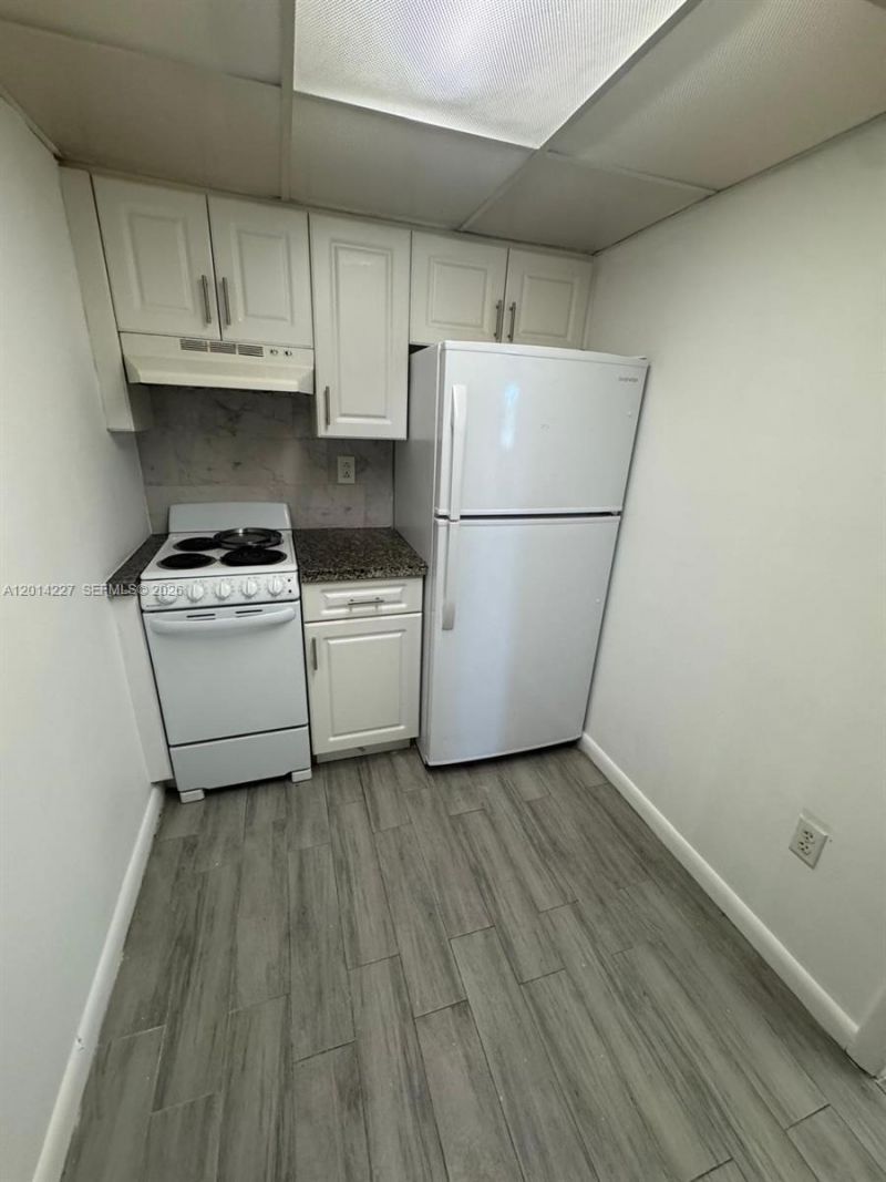 7010 NW 186th St, Unit 5-102A, Hialeah, FL 33015 Photo