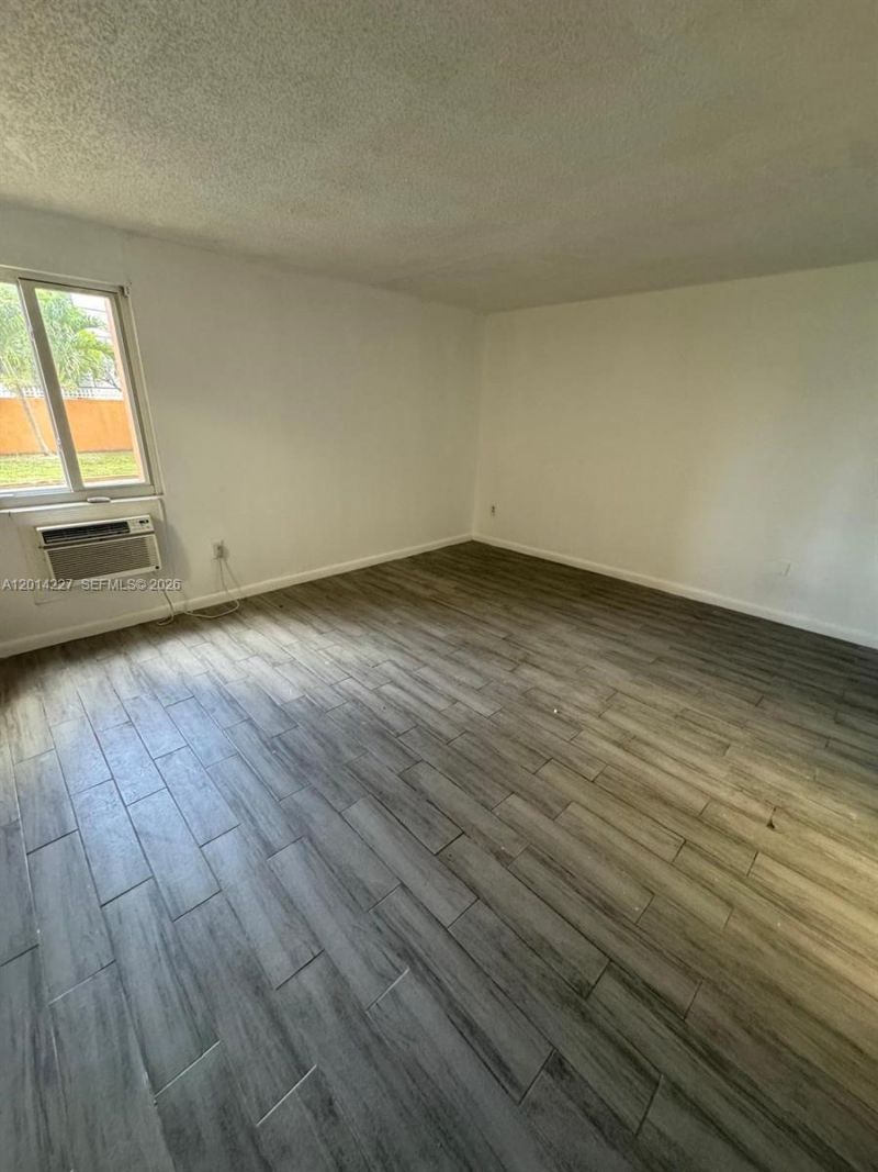 7010 NW 186th St, Unit 5-102A, Hialeah, FL 33015 Photo