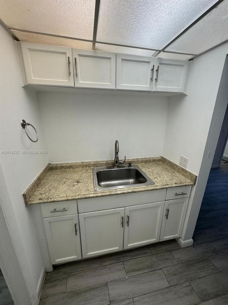 7010 NW 186th St, Unit 5-102A, Hialeah, FL 33015 Photo