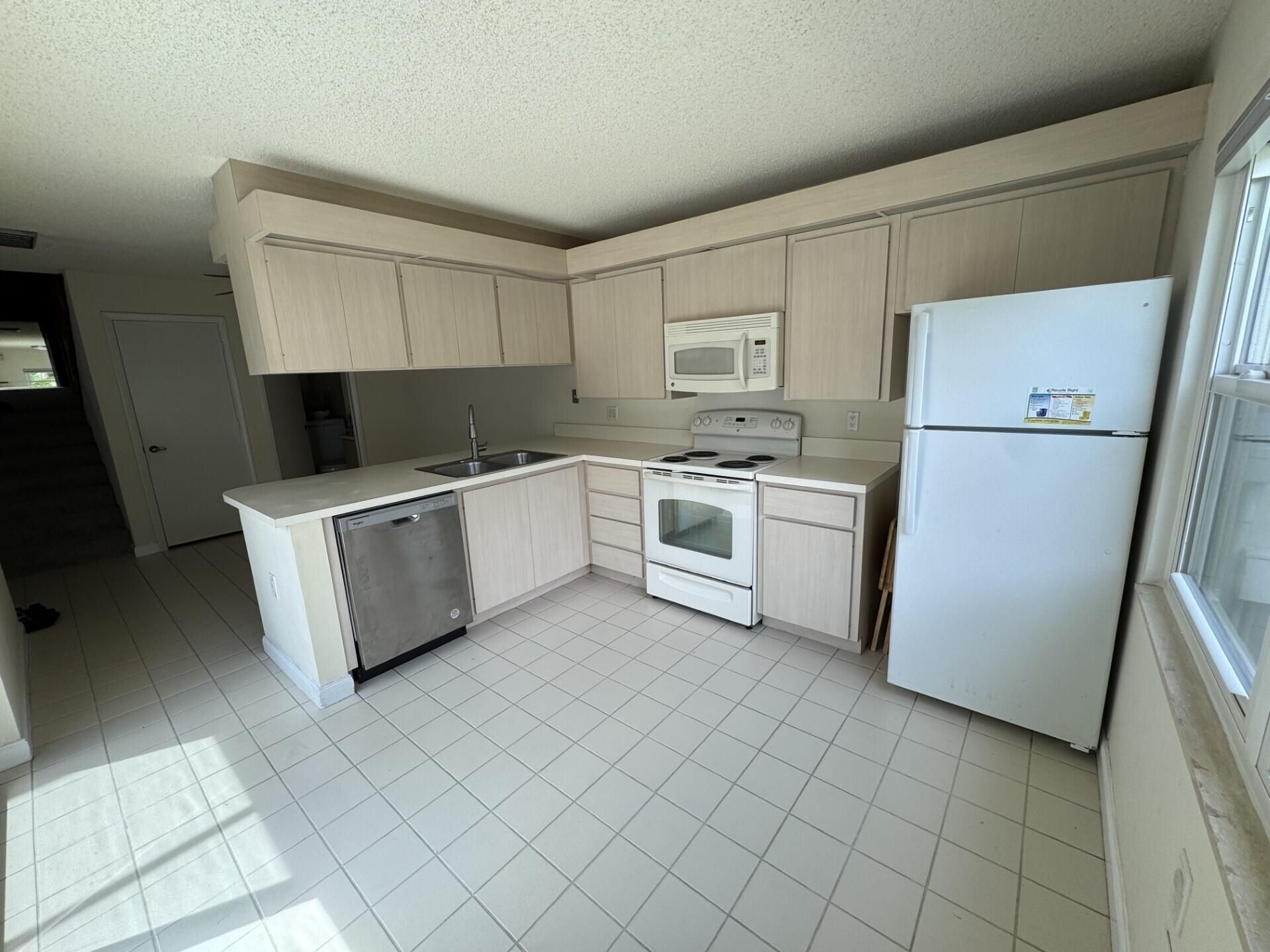 20 Bedford Court, Unit C, Royal Palm Beach, FL 33411 Photo