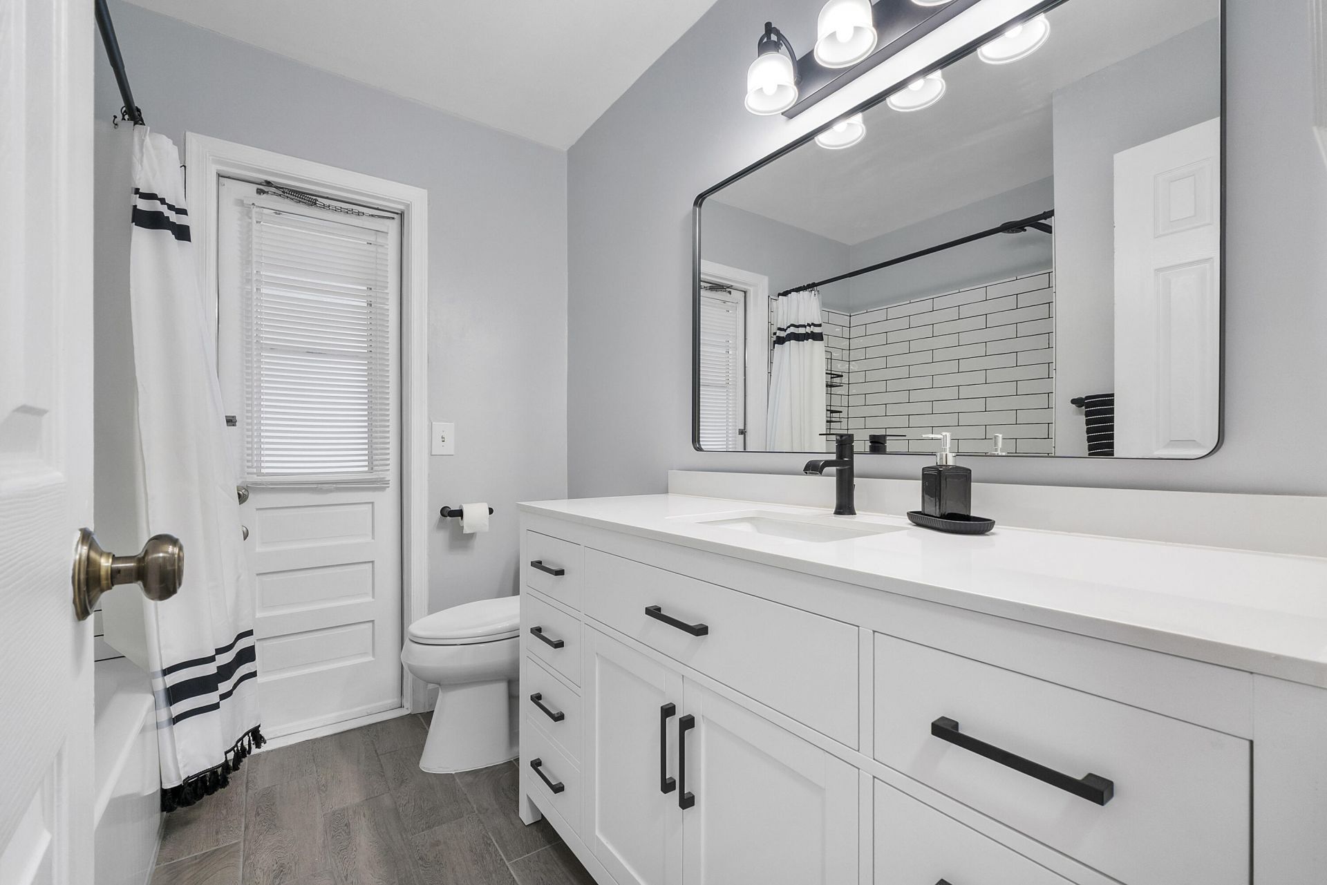 4020 NW 113th Avenue, Coral Springs, FL 33065 Photo