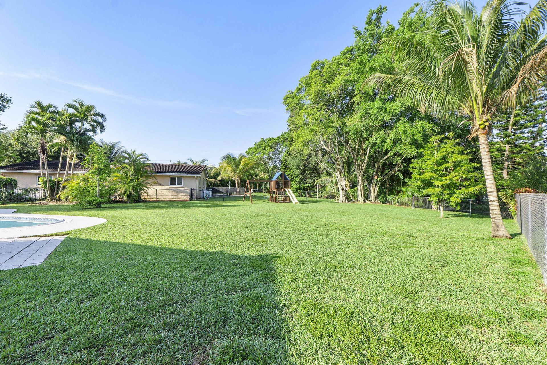 4020 NW 113th Avenue, Coral Springs, FL 33065 Photo