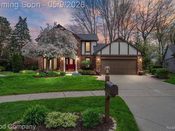 20063 Hudson Bay Court, Clinton Twp, MI 48038