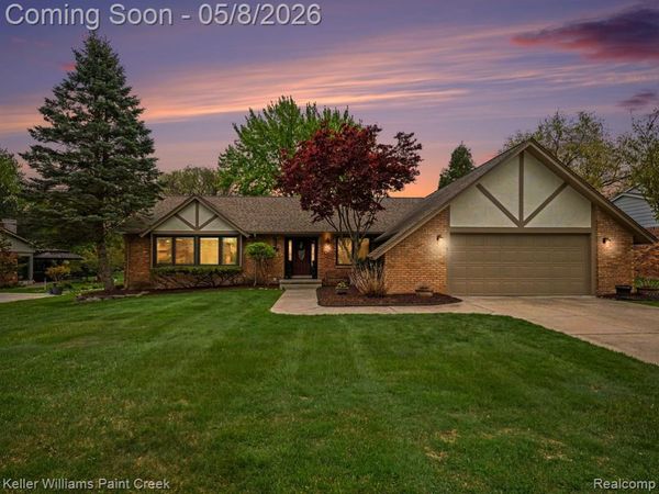 1949 Canary Court, Troy, MI 48084