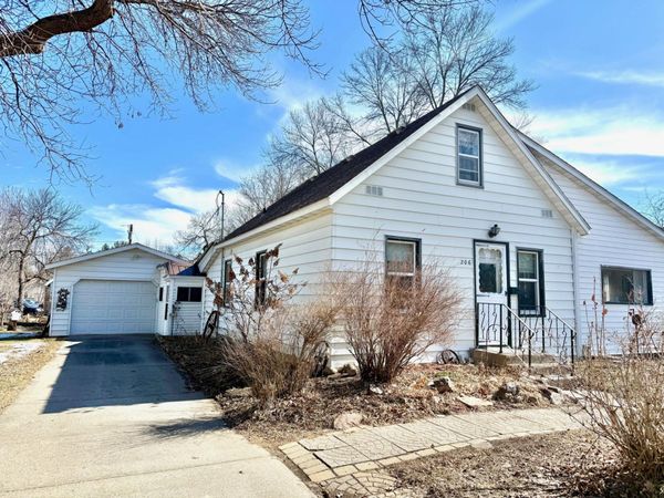 206 6th Street NW, Little Falls, MN 56345
