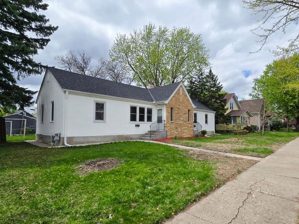 3738 28th Avenue S, Minneapolis, MN 55406