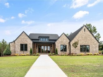 1560 SHEA HARBOR Drive Tuscaloosa, AL 35406