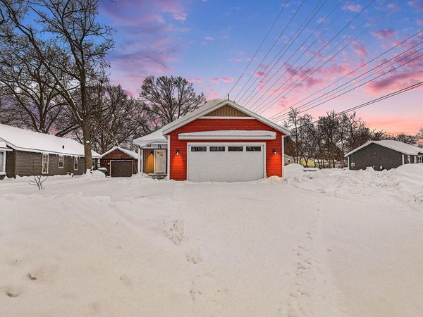 907 Orchard Avenue, Muskegon, MI 49442