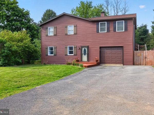 307 W PINE STREET, MOUNT HOLLY SPRINGS, PA 17065