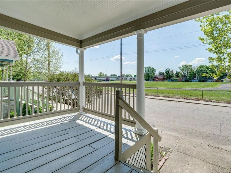 1322 Oak Street, Columbus, OH 43205 Photo 3