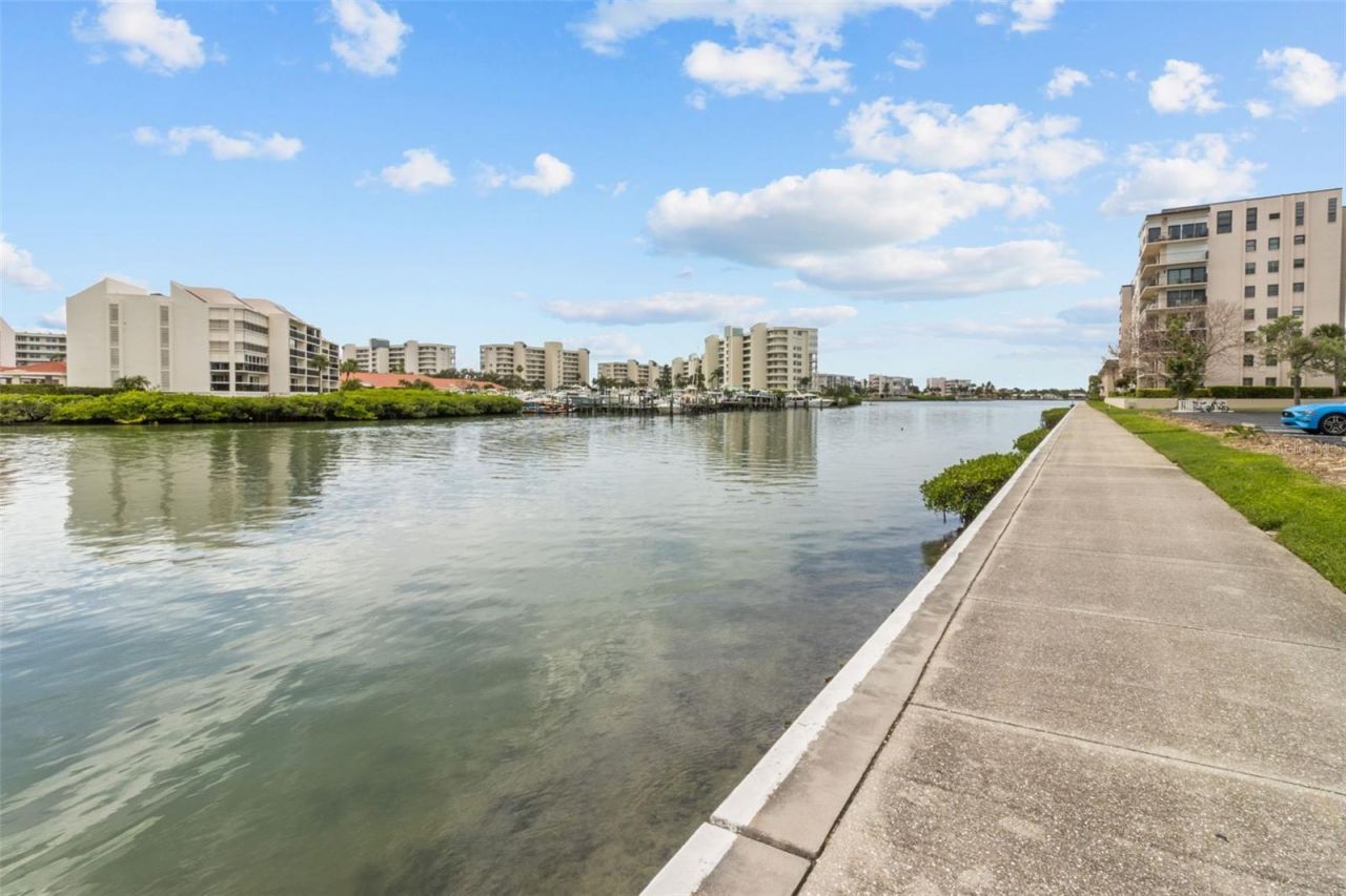7400 Sun Island Drive S, Unit 412, South Pasadena, FL 33707 Photo