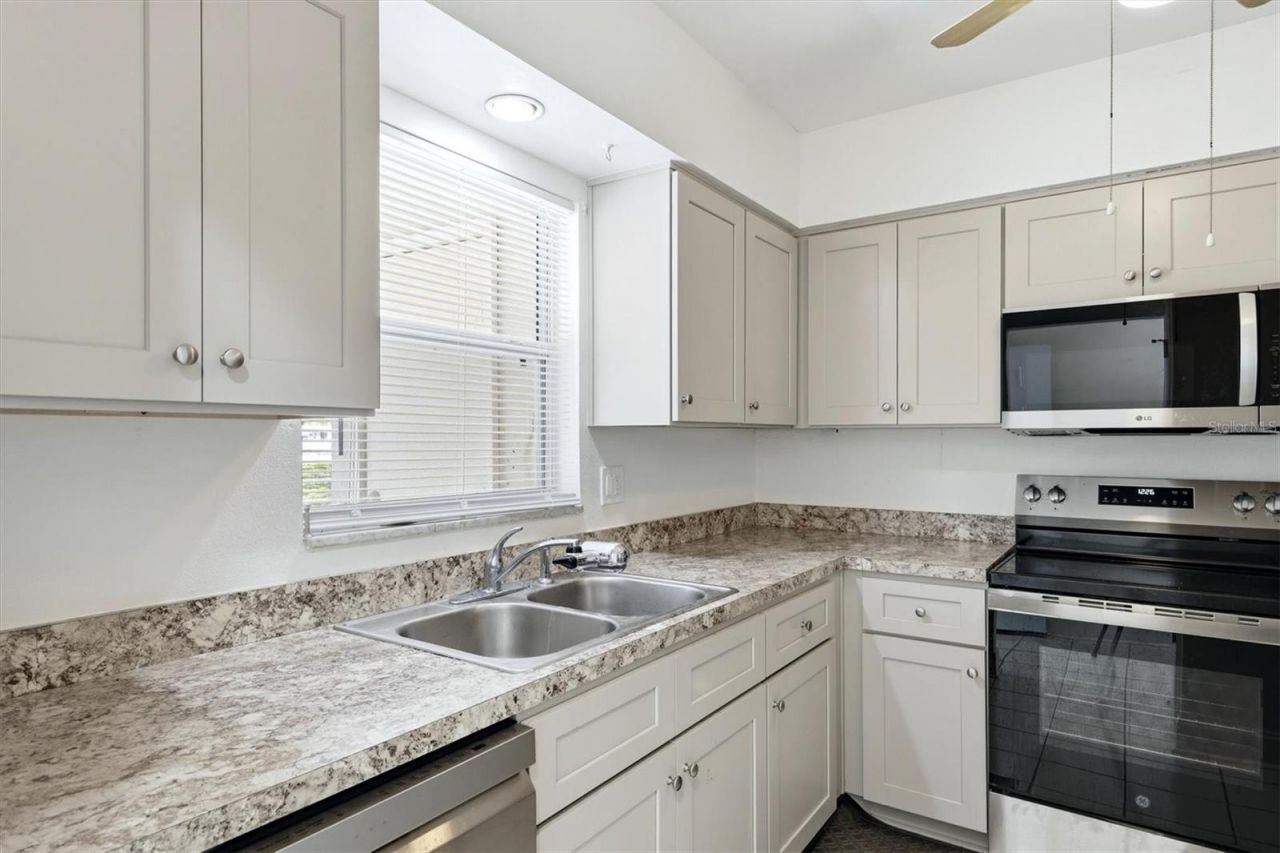 9914 Sebastian Court , Bradenton, FL 34210 Photo