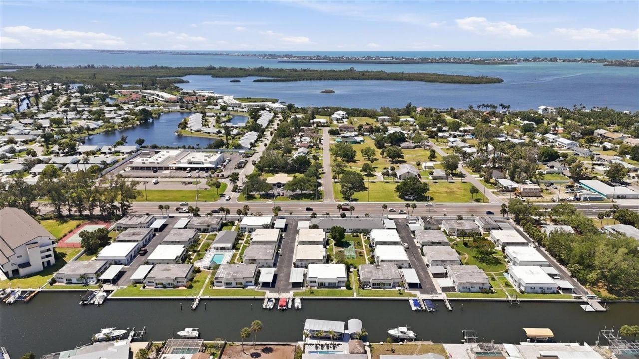 9914 Sebastian Court , Bradenton, FL 34210 Photo