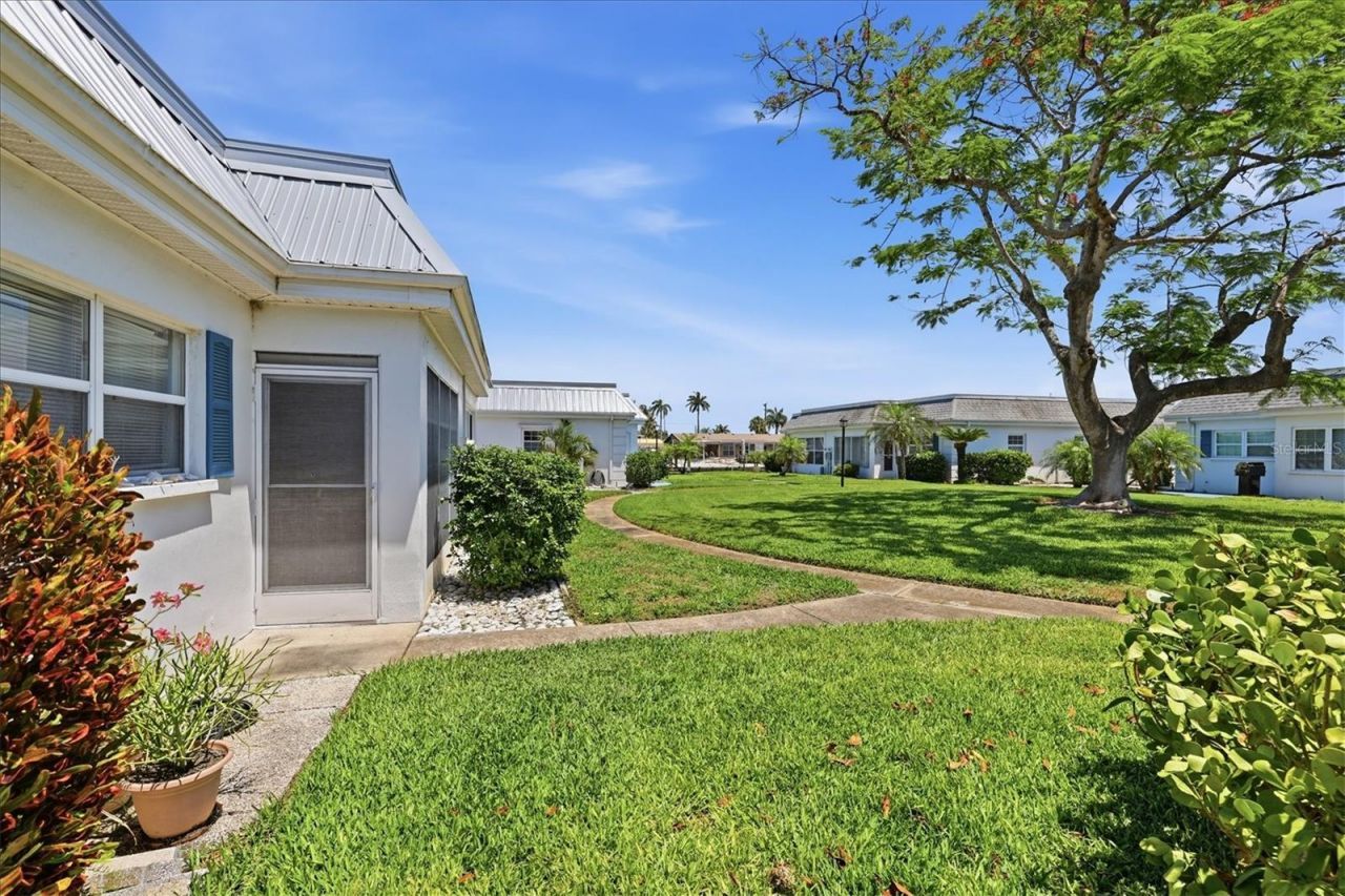 9914 Sebastian Court , Bradenton, FL 34210 Photo