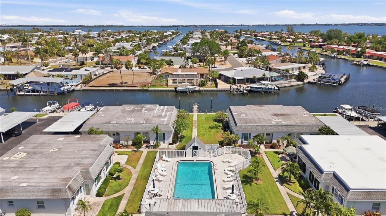 9914 Sebastian Court , Bradenton, FL 34210 Photo