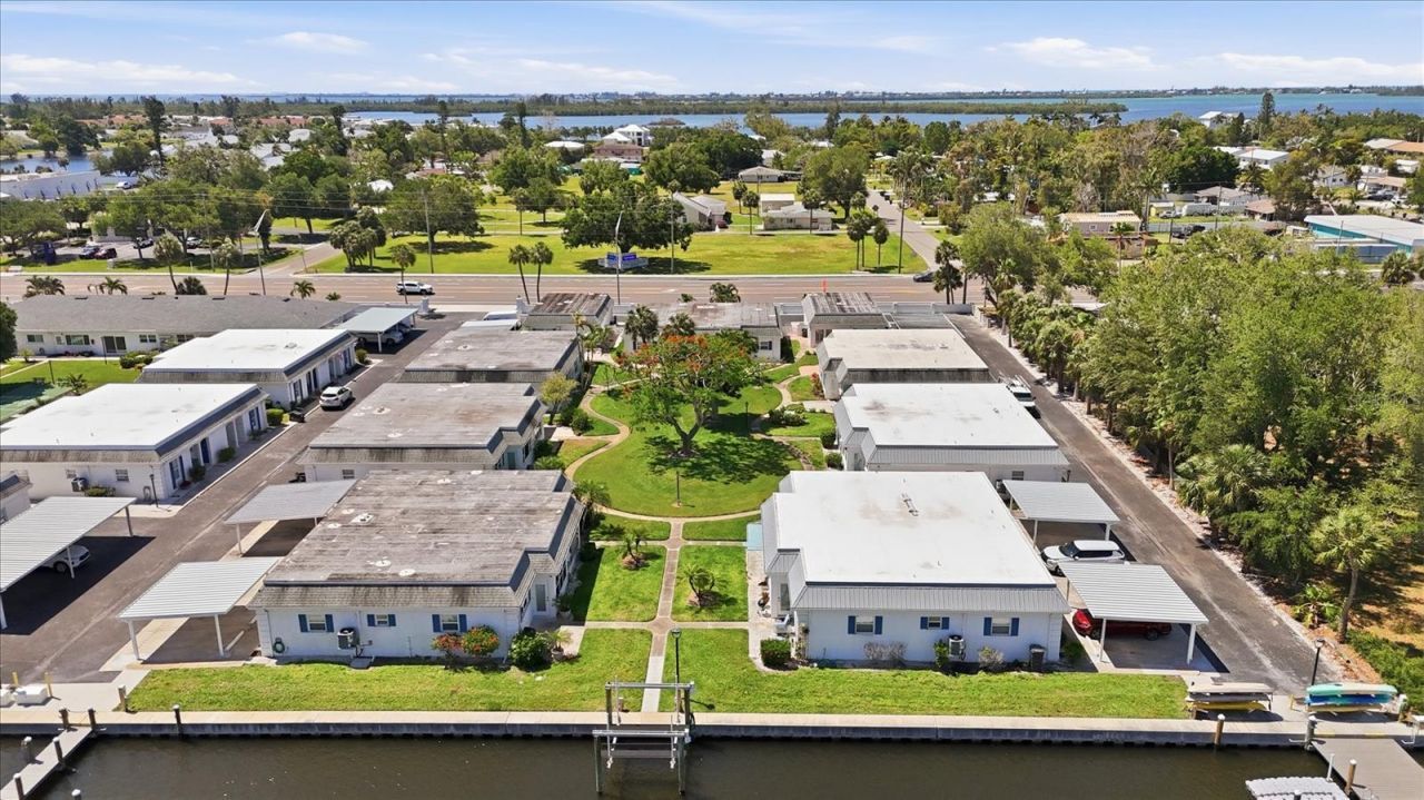 9914 Sebastian Court , Bradenton, FL 34210 Photo