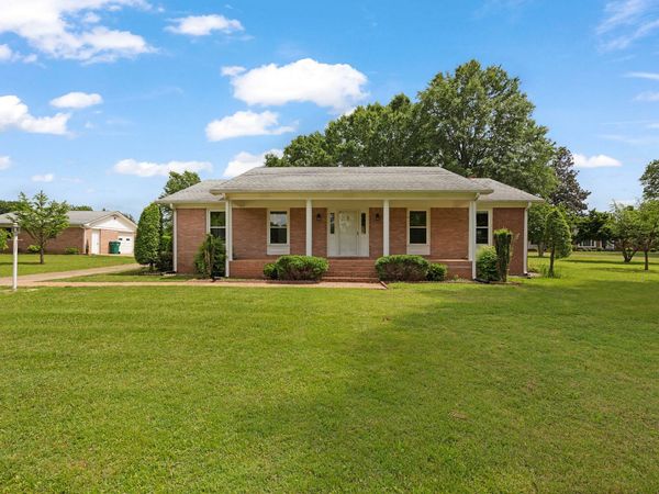 1410 Northwood Dr , Huntingdon, TN 38344