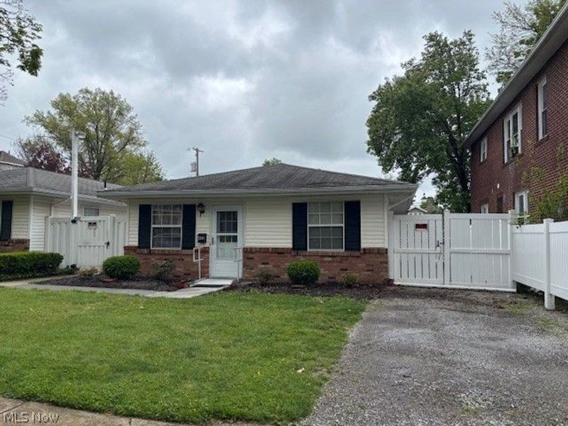 483 E 4th Street, Salem, OH 44460 Photo 2