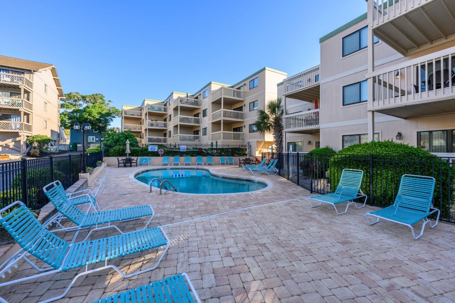 9661 Shore Dr. Photo 6