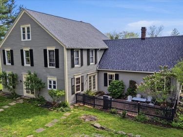 407 E Wiggin Street, Gambier, OH 43022