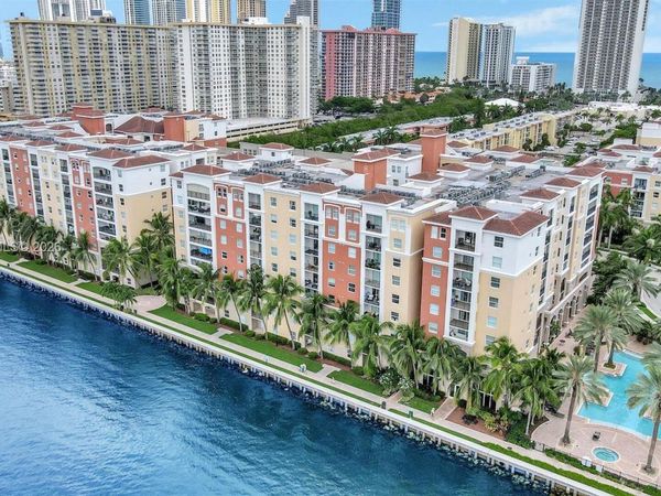 17145 N Bay Rd , Unit 4102, Sunny Isles Beach, FL 33160